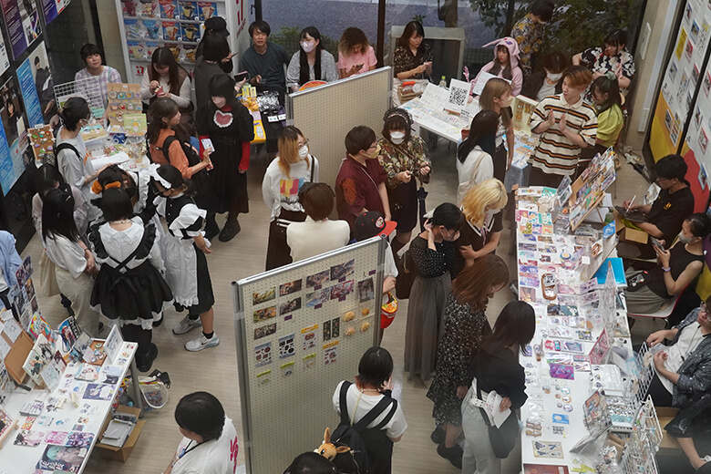 学生フリーマーケット様子