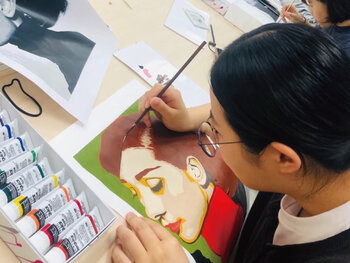 色と質感のワークショップ ― リキテックス体験 ―