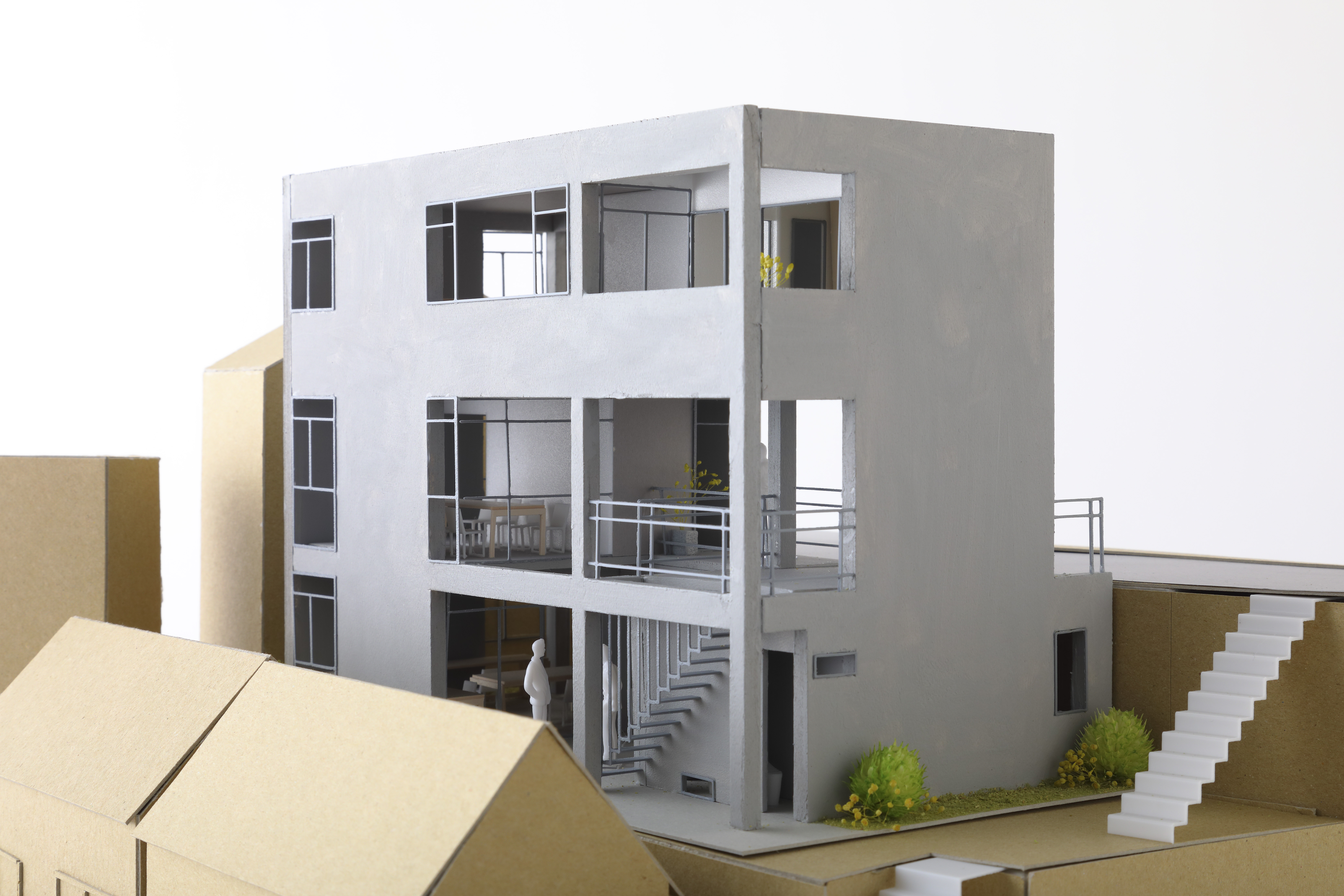261122_model03.jpg
